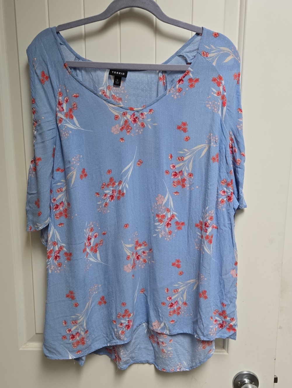 torrid Women's Plus Size Sky Blue Floral V-Neck Short Sleeve Top